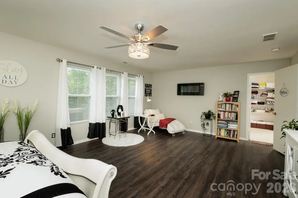 6135 Blue Ash Lane Charlotte NC 28215
