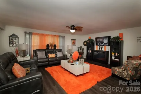 6135 Blue Ash Lane Charlotte NC 28215