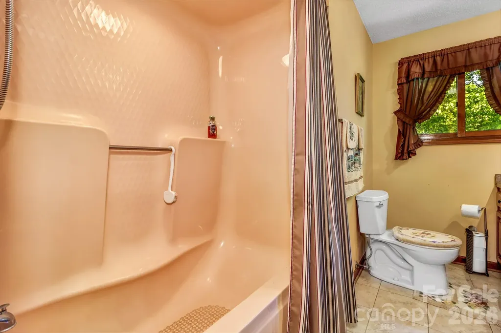 218 Brown Road Hendersonville NC 28791
