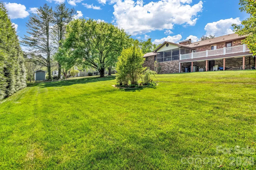 218 Brown Road Hendersonville NC 28791
