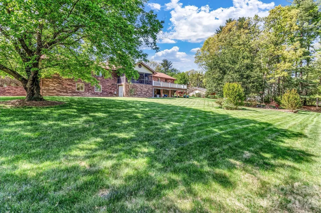 218 Brown Road Hendersonville NC 28791