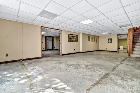 218 Brown Road Hendersonville NC 28791