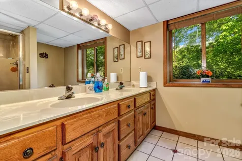 218 Brown Road Hendersonville NC 28791