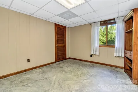 218 Brown Road Hendersonville NC 28791