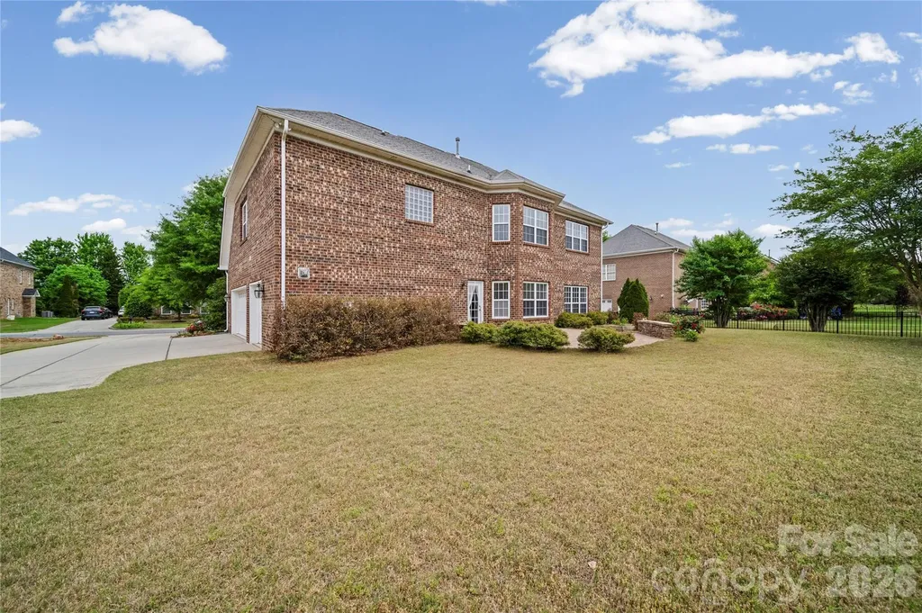 8734 Savannah Road Harrisburg NC 28075