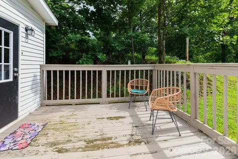 205 Sleepy Hollow Drive Mars Hill NC 28754