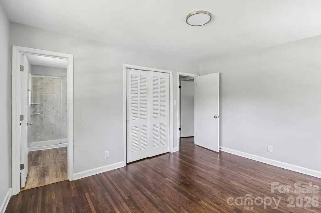 5320 Dolphin Lane Charlotte NC 28215