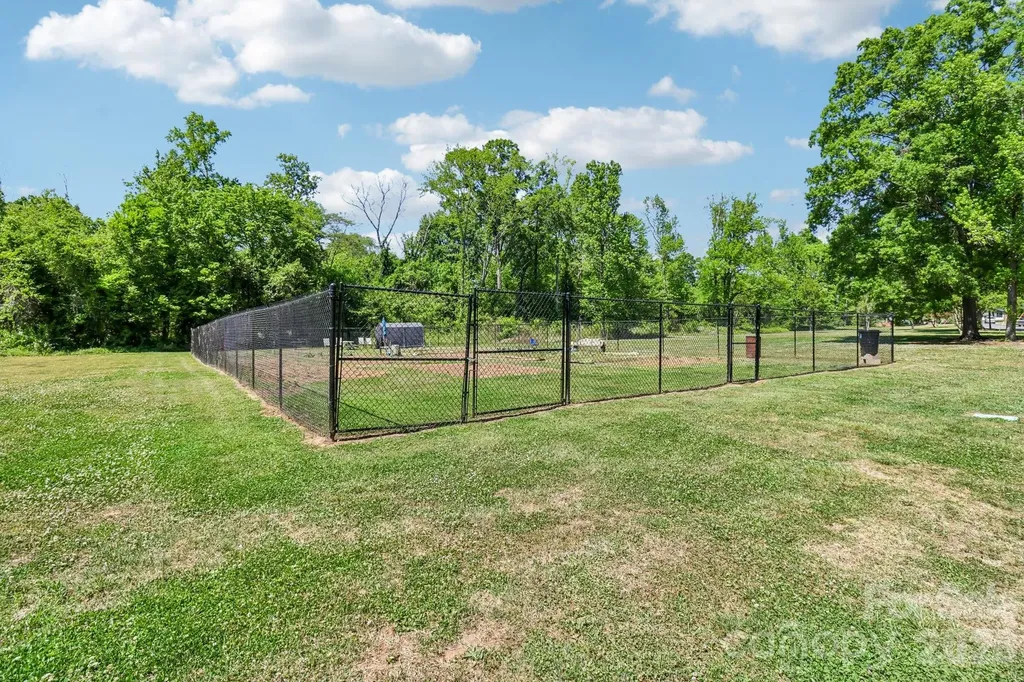 5320 Dolphin Lane Charlotte NC 28215