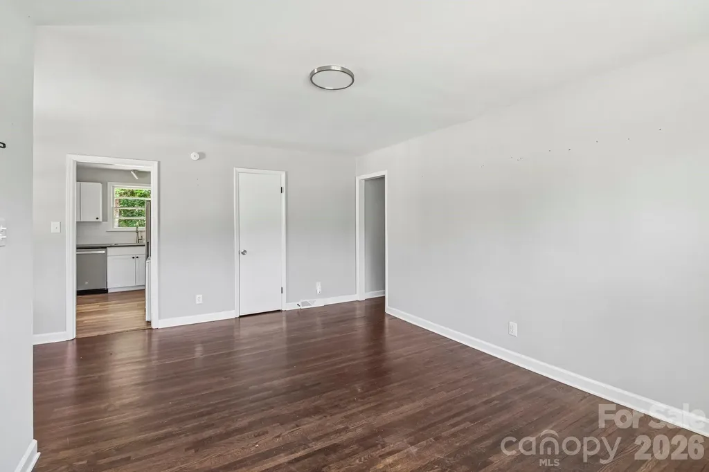 5320 Dolphin Lane Charlotte NC 28215