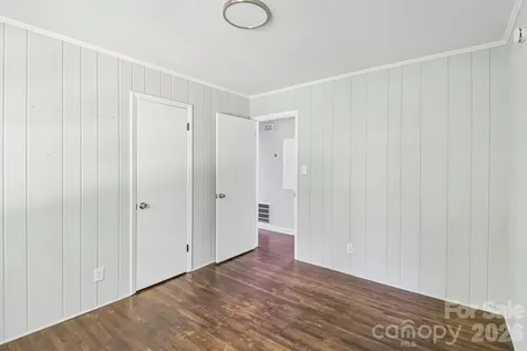 5320 Dolphin Lane Charlotte NC 28215