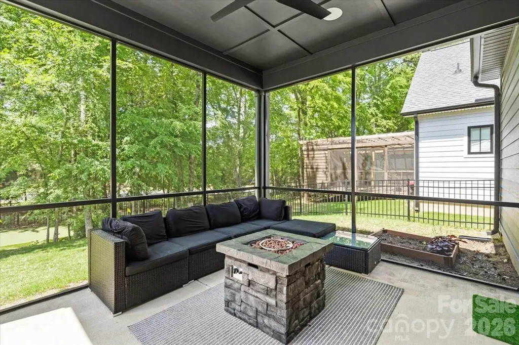 14125 Shelburne Village Drive Charlotte NC 28278
