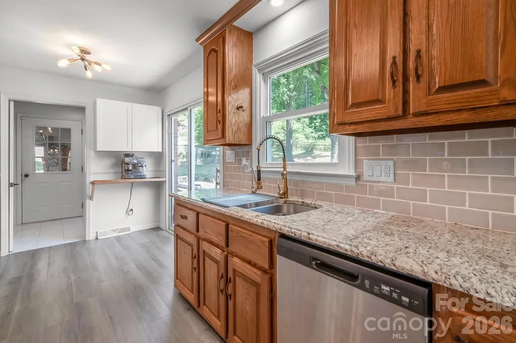 6070 Ferncliff Drive Concord NC 28027