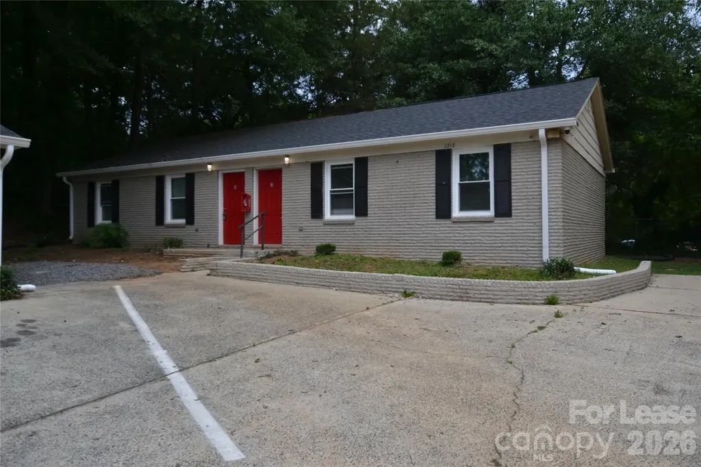 1212 Essex Avenue Gastonia NC 28052