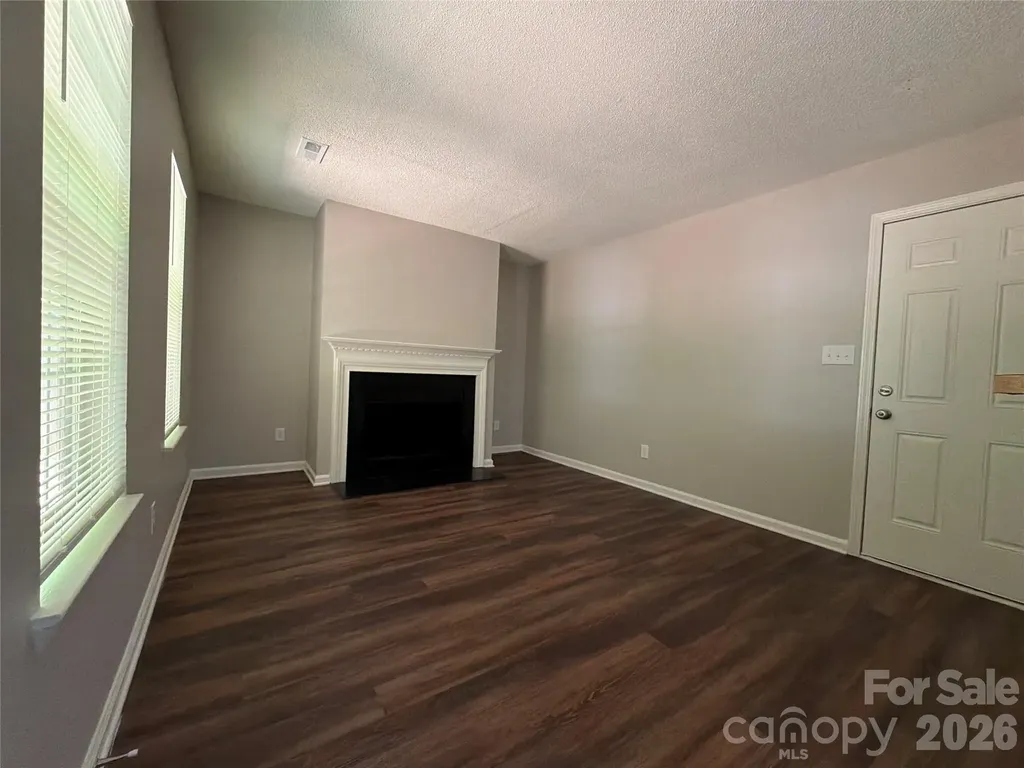 6017 Black Bear Court Charlotte NC 28214