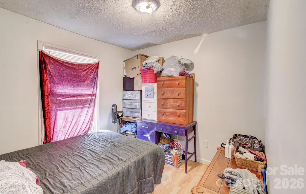 6 Lands End Drive Candler NC 28715