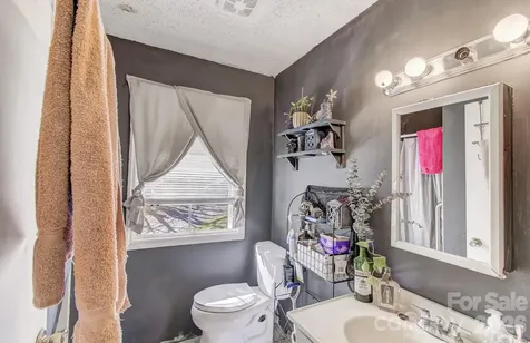 6 Lands End Drive Candler NC 28715