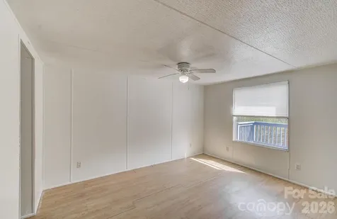 10 Lands End Drive Candler NC 28715