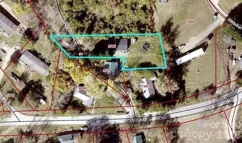 10 Lands End Drive Candler NC 28715