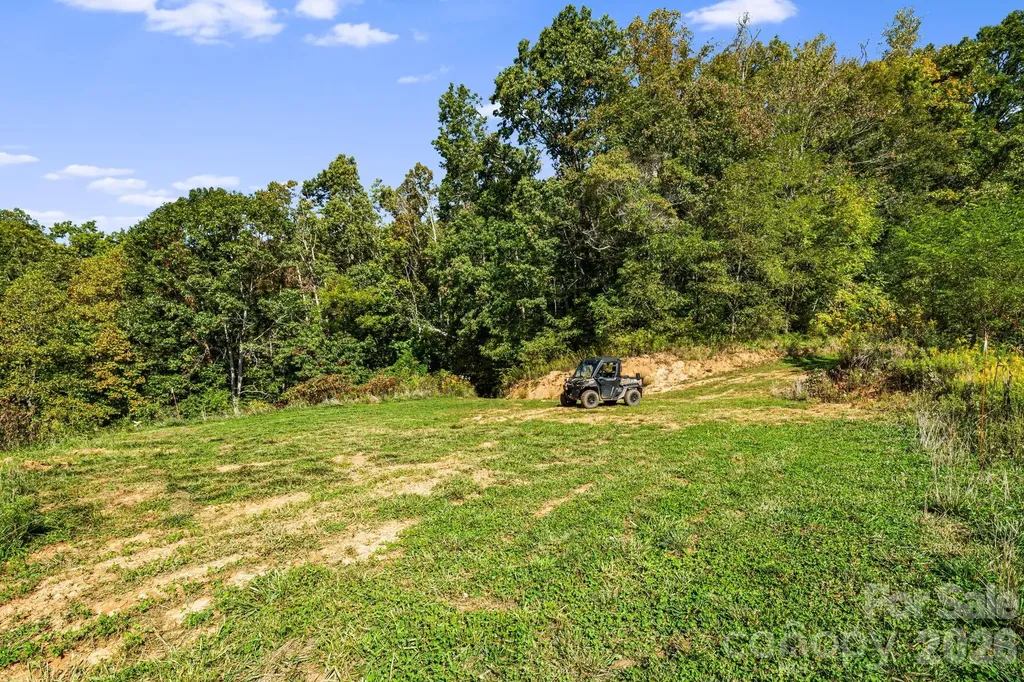 456 Maney Branch Road Burnsville NC 28714