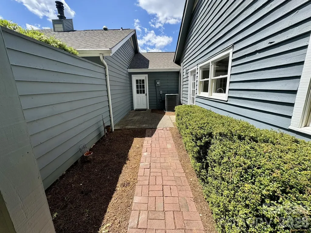 10 Laurel Place Drive Asheville NC 28803