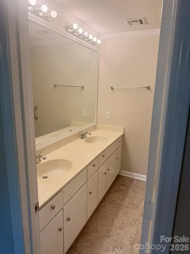 10 Laurel Place Drive Asheville NC 28803