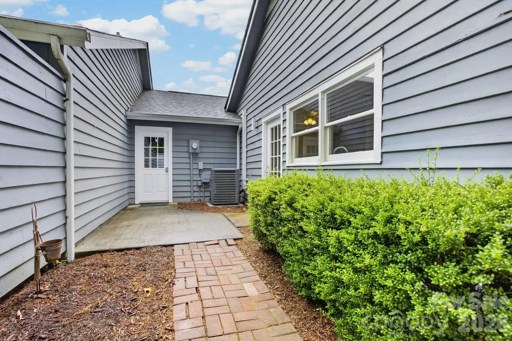 10 Laurel Place Drive Asheville NC 28803
