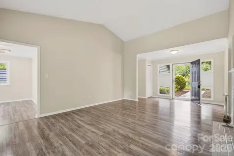 10 Laurel Place Drive Asheville NC 28803