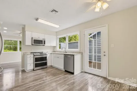 10 Laurel Place Drive Asheville NC 28803