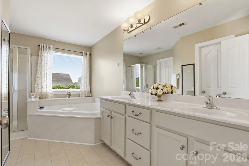 10122 Whiteburn Court Charlotte NC 28278