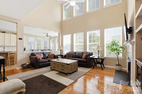10122 Whiteburn Court Charlotte NC 28278