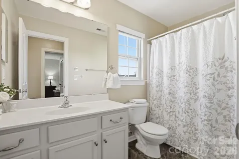 10122 Whiteburn Court Charlotte NC 28278