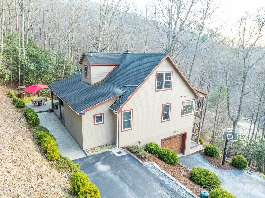 126 Moore Mountain Road Vilas NC 28692