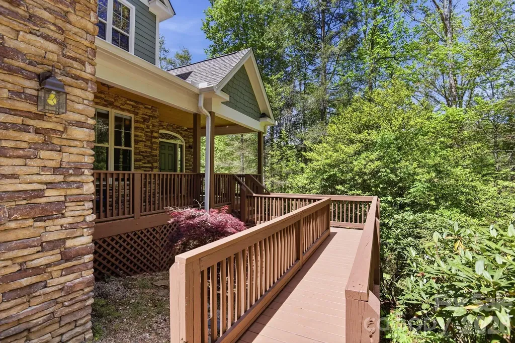 280 Bear River Lodge Trail Marshall NC 28753