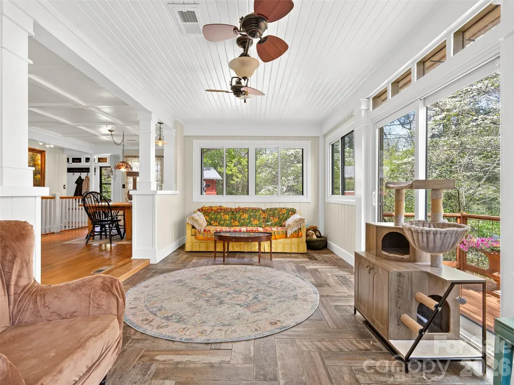 686 New Haw Creek Road Asheville NC 28805