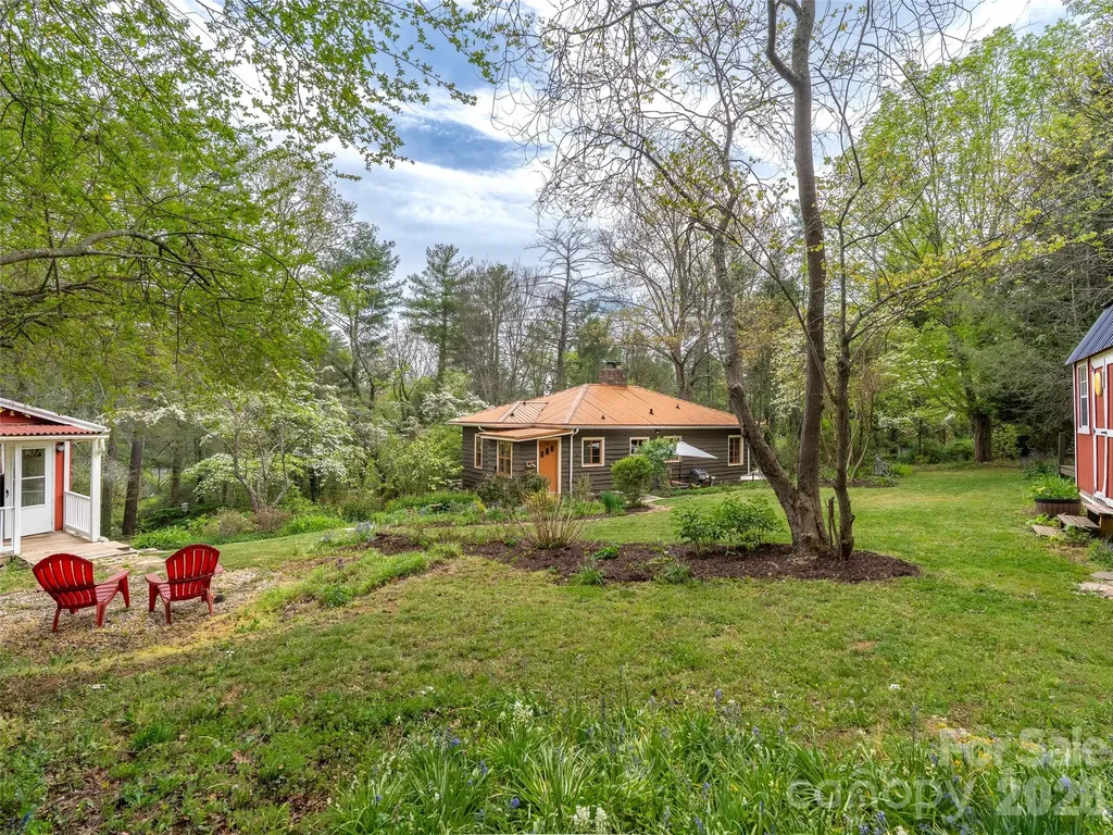 686 New Haw Creek Road Asheville NC 28805