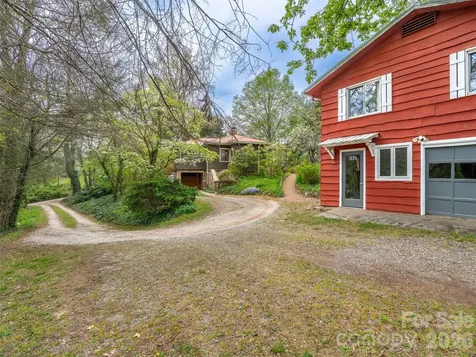 686 New Haw Creek Road Asheville NC 28805