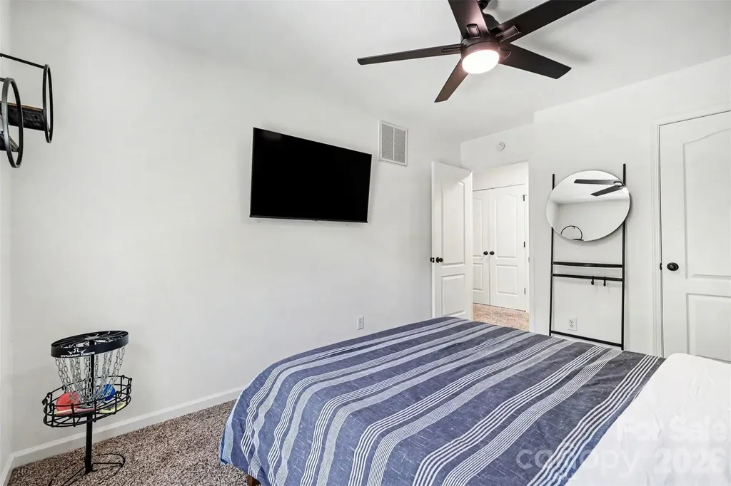 6213 Knightsgate Court Charlotte NC 28269