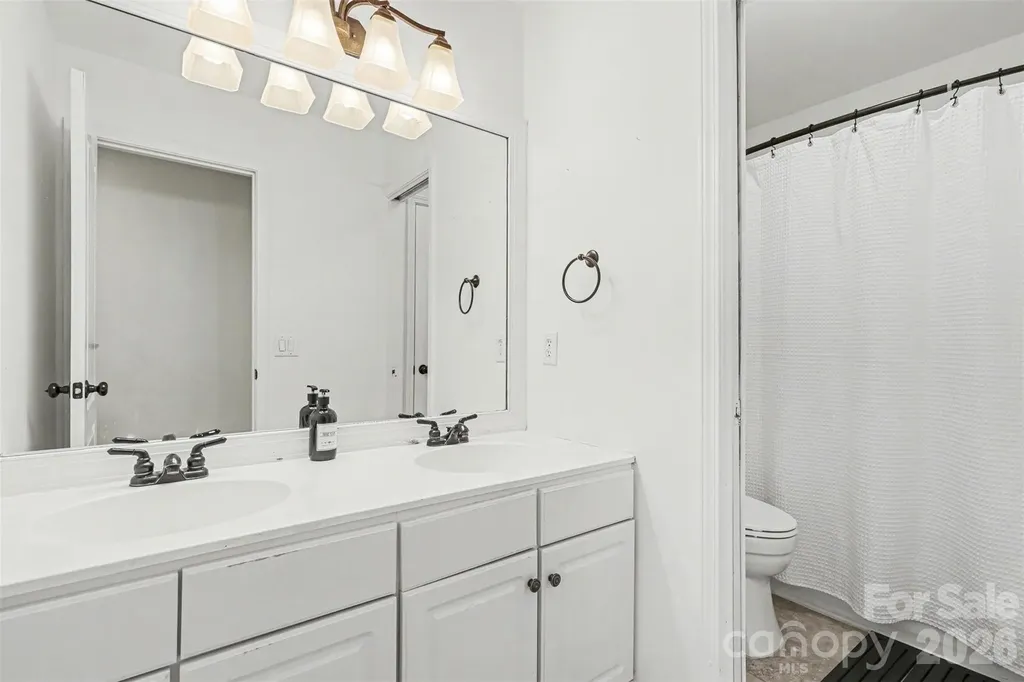6213 Knightsgate Court Charlotte NC 28269