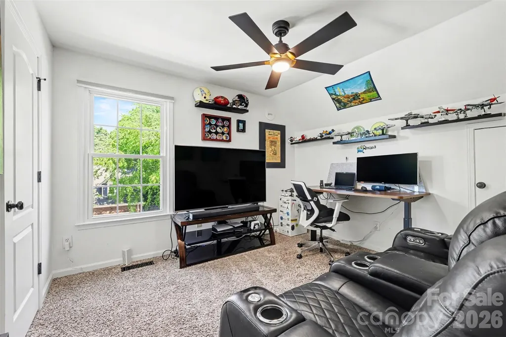 6213 Knightsgate Court Charlotte NC 28269
