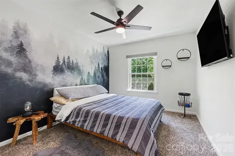 6213 Knightsgate Court Charlotte NC 28269