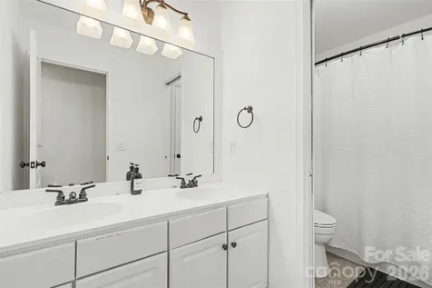 6213 Knightsgate Court Charlotte NC 28269