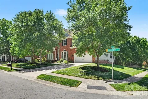 6213 Knightsgate Court Charlotte NC 28269