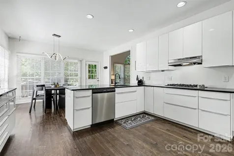 6213 Knightsgate Court Charlotte NC 28269