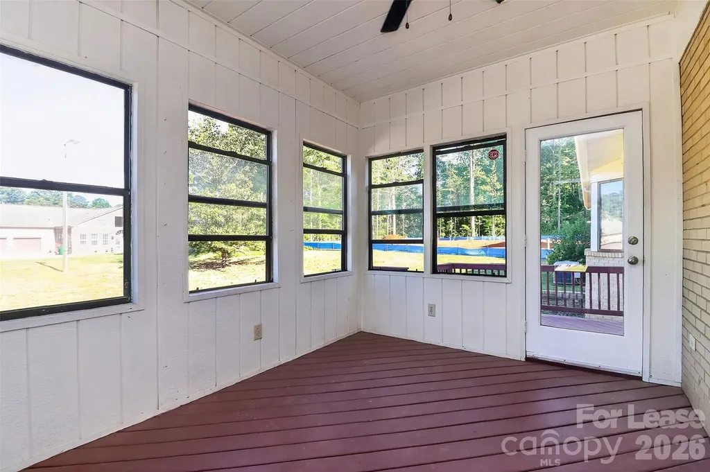 8109 Reames Road Charlotte NC 28216