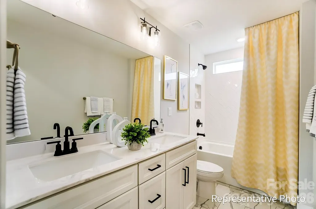 13130 Foxberry Road Charlotte NC 28213