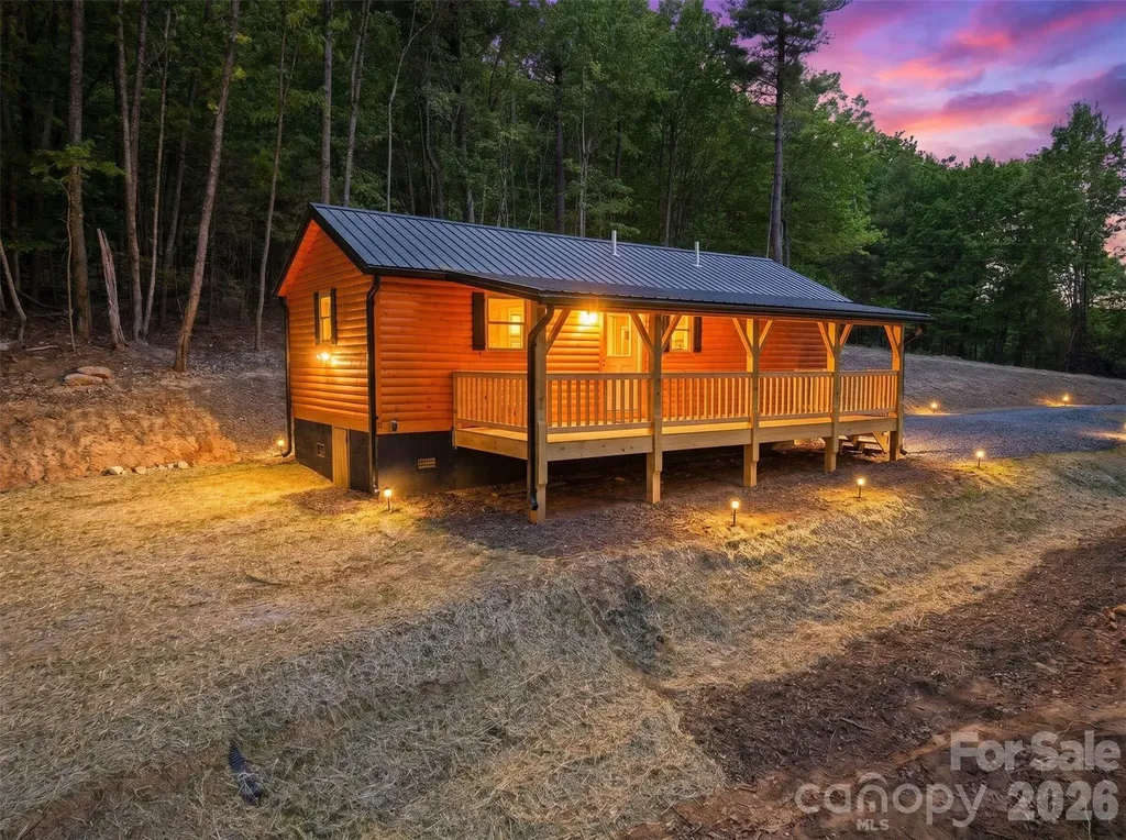 387 Tree Top Circle Fleetwood NC 28626