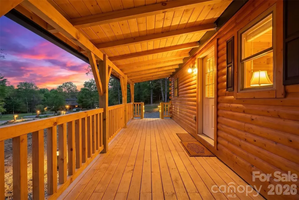 387 Tree Top Circle Fleetwood NC 28626