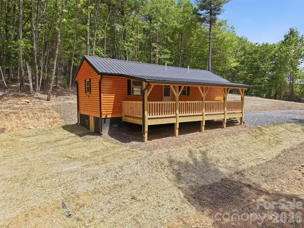 387 Tree Top Circle Fleetwood NC 28626