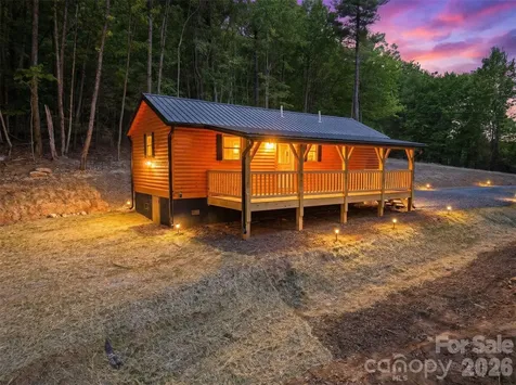 387 Tree Top Circle Fleetwood NC 28626