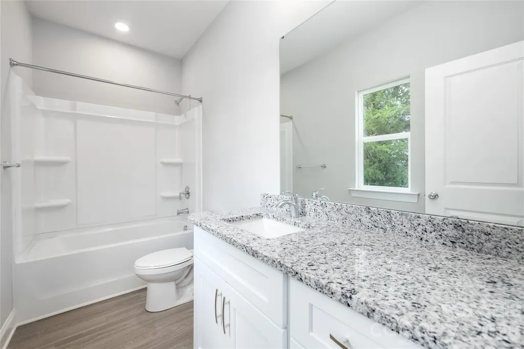 6625 Tracy Avenue Charlotte NC 28214